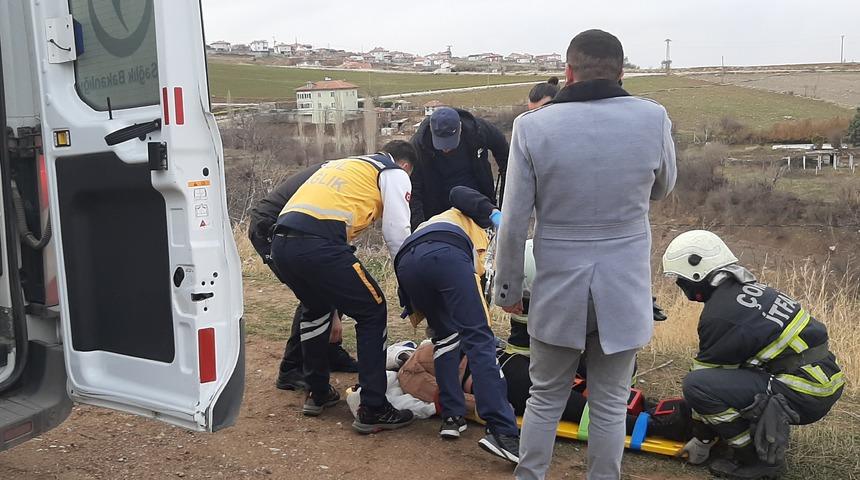 Çorum'da kayalıktan düşen kadın yaralandı