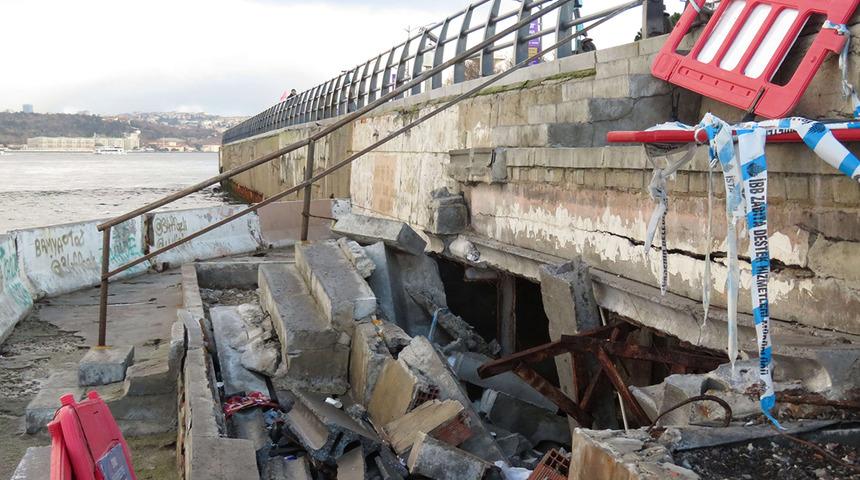 İstanbul'da sahilde korkutan çökme! 