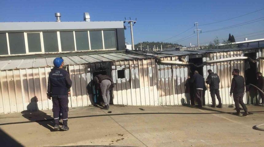 Tel fabrikasında çıkan yangın korkuttu