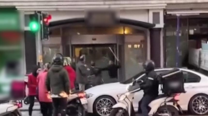 Şişli'de demir sopalı ve kürekli kavga! Kağıt toplayıcıları ile mahalleli birbirine girdi