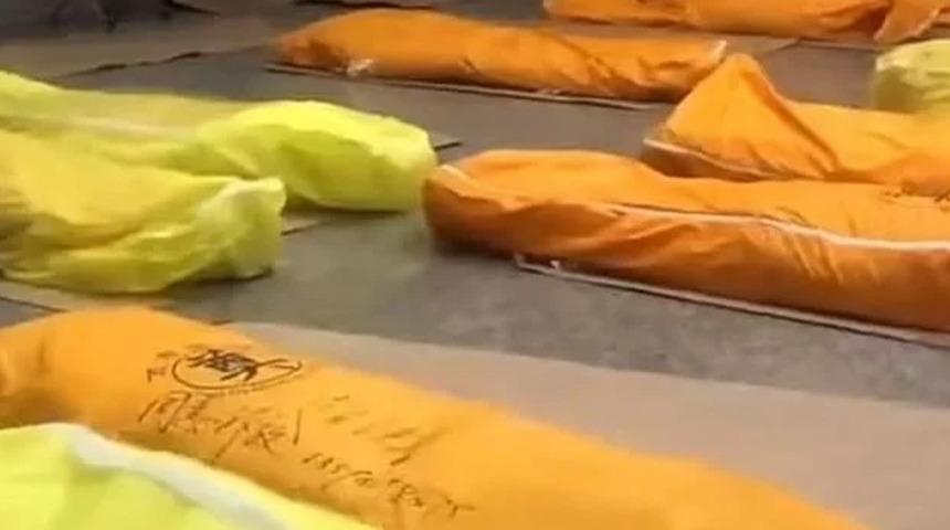 Çin'den gelen fotoğraflar dünyayı sarstı! Morglarda yer kalmadı, yeni varyant endişesi