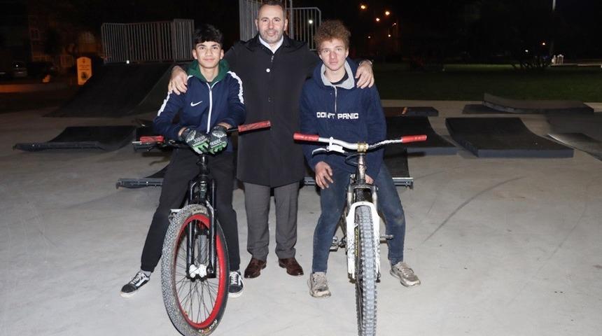 Yalova&rsquo;da gen&ccedil;ler i&ccedil;in kaykay pisti yapılıyor