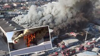 Son Dakika: İstanbul'da korkutan fabrika yangını! Çok sayıda ekip sevk edildi