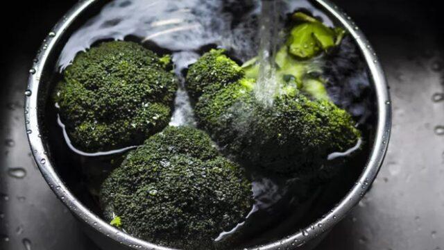 Bugüne kadar yanlış yapmışız! En pratik brokoli haşlama tüyosu