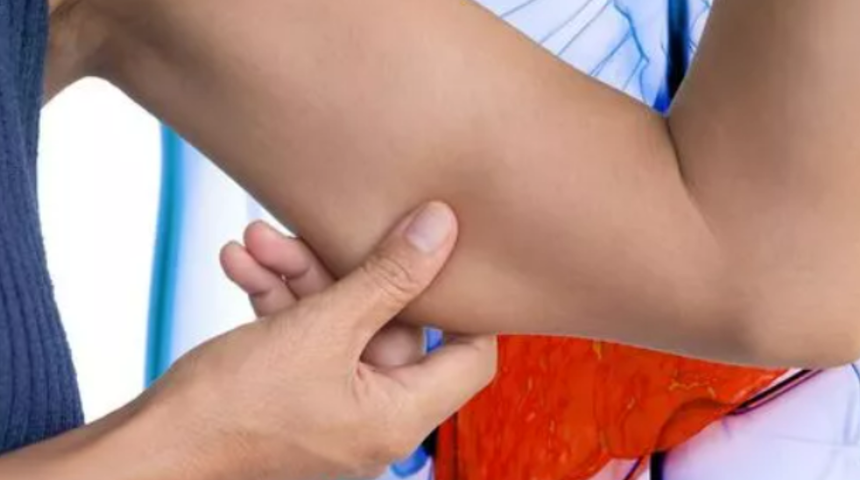 Dikkat! Belirti vermeden sinsice ilerleyerek karaciğeri mahvediyor... Hastaların neredeyse yarısı aynı belirtiyi yaşıyor