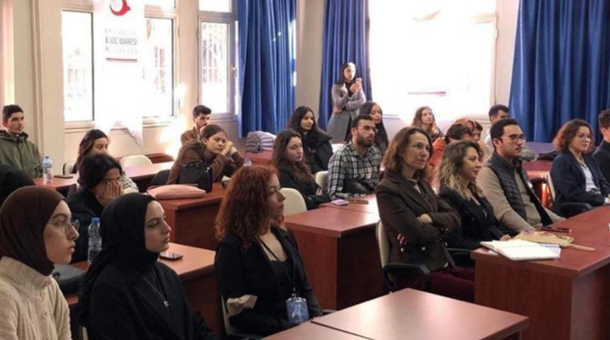 Üniversite öğrencileri için 'Göç Bilgilendirme Programı' gerçekleştirildi