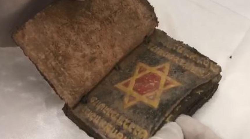 1.5 milyon dolara satmaya çalıştılar! 700 yıllık el yazması Tevrat...