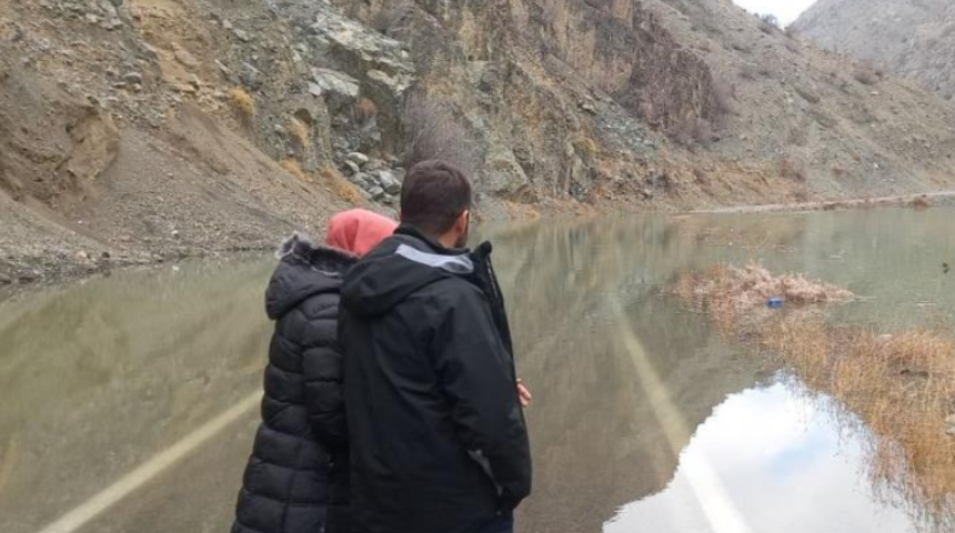 Yusufeli'nde tarihi köprü ve köye son bakış! 'Burada tanıştık bir daha göremeyeceğiz'