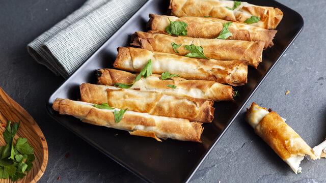 Airfryer sigara böreği tarifi pratik ve kolay! Airfryer'da sigara böreği nasıl yapılır?