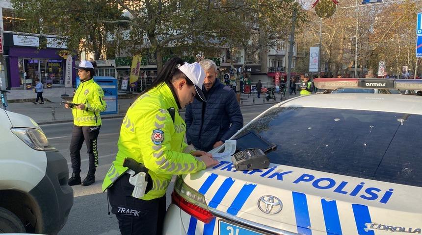Kadıköy'de dronlu trafik denetimi