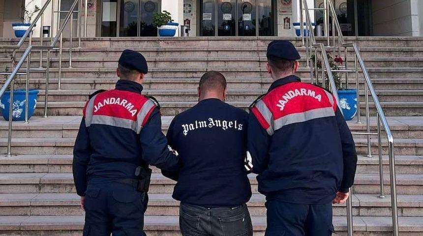 4 ayrı suçtan aranıyordu, Jandarmanın operasyonuyla yakalandı