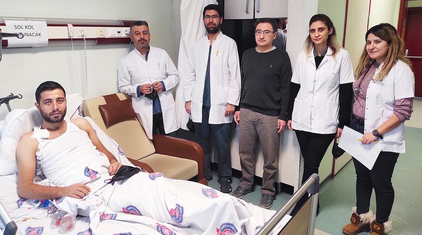 Böbrek yetmezliği yaşayan hasta babasından nakledilen organla sağlığına kavuştu