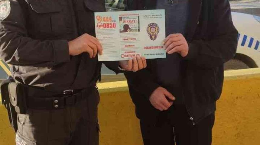 Kastamonu’da yaşlı vatandaşı dolandırılmaktan polis ekipleri kurtardı