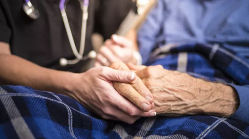 Darülaceze hemşiresi ölümden birkaç saat önce yaşananları teker teker açıkladı! Her şey böyle başlıyor...