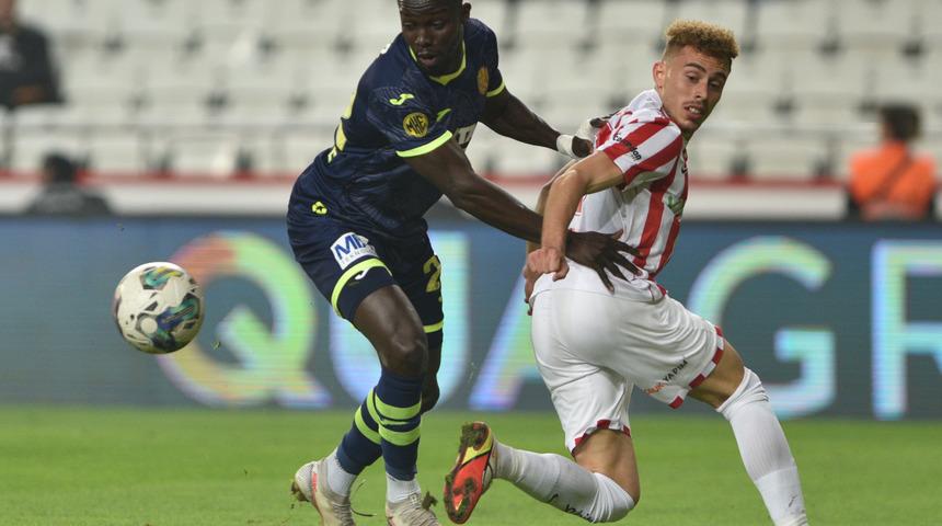 Ankaragücü Antalyaspor'u 2-0 mağlup etti! Başkent ekibi 2 maç sonra güldü