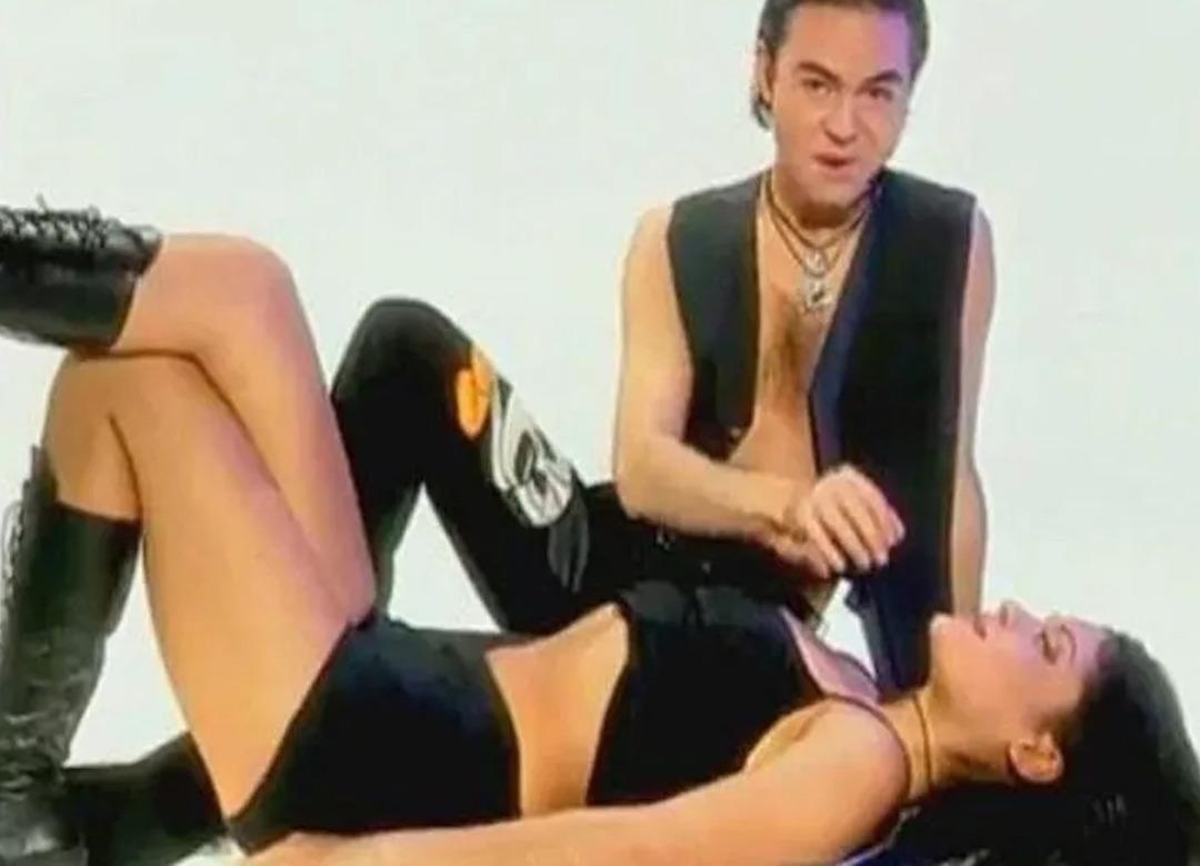 Serdar Orta&ccedil;'ın 'Karabiberim' klibiyle &uuml;nlenen İlknur Soydaş'ın son hali olay!