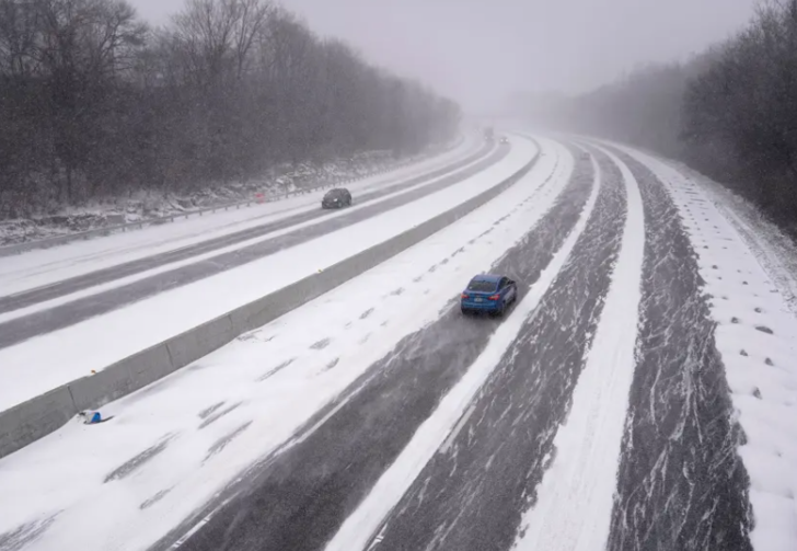 Sıcaklık 1 saat içinde tarihi düşüşe geçti! Amerika’da ‘bomba siklonu’ alarmı verildi... Bilanço ağır: En az 12 ölü G3