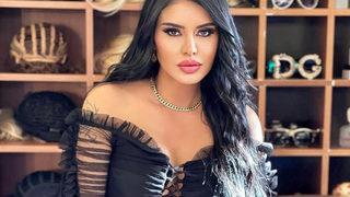 Ebru Polat frikik vermek için şekilden şekle girdi! Süper minisiyle arkasını dönüp...