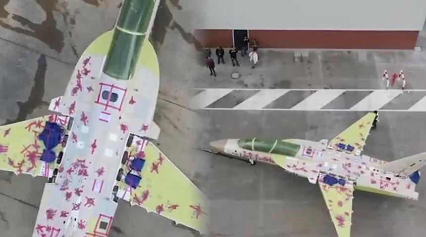 Ve Hürjet hangardan çıktı! İlk uçuşa hazırlanıyor