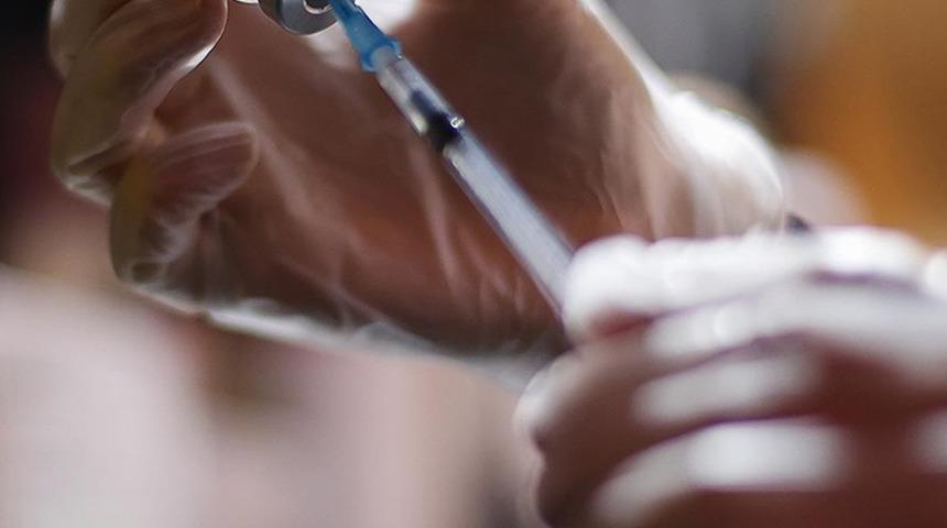 Piyasadan geri çekilmişti! Sağlık Bakanlığından aşı açıklaması