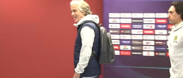 Önce patlattı sonra güldü! Jorge Jesus'tan maç sonunda Bakasetas'a 'sakızlı' şaka! G3