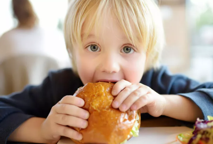Yemeden önce tekrar düşünün! Bu yiyecekler boyun kısa olmasına neden oluyor G3