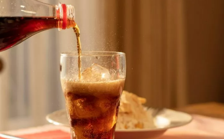 Yemeden önce tekrar düşünün! Bu yiyecekler boyun kısa olmasına neden oluyor G4