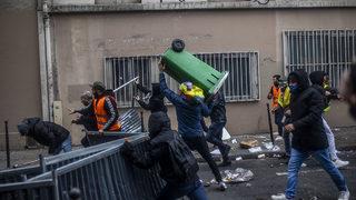 Son dakika: Bakan Akar'dan Fransa'daki olaylarla ilgili açıklama! 'Fransızların beslediği yılan kendilerini sokmaya başladı'
