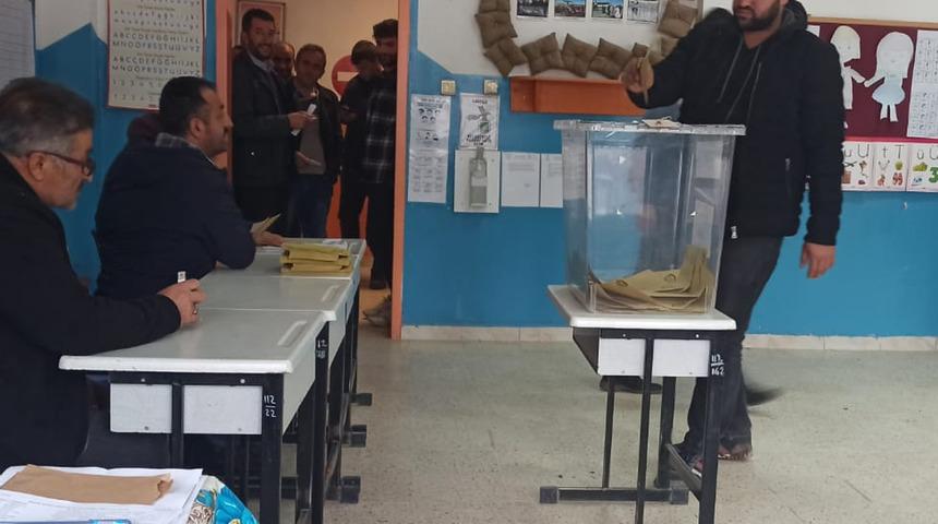 Köyde referandum heyecanı! Sandığa gidip oy kullandılar