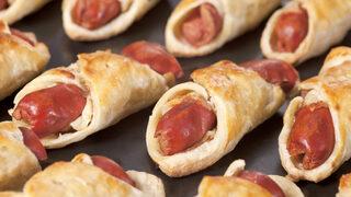 Airfryer sosisli karnıyarık böreği tarifi ve malzemeleri nedir? Airfryer'da sosisli karnıyarık böreği nasıl yapılır?