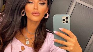 Her yerim orjinal dudaklarım dolgu demişti! Sunucu Bircan Bali'nin eski hali gündem oldu