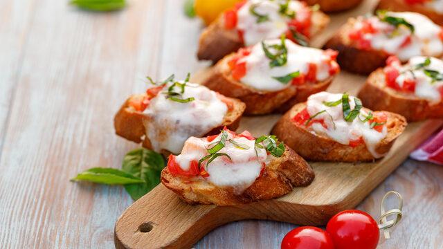 Airfryer bruschetta tarifi ve malzemeleri nedir? Airfryer'da bruschetta nasıl yapılır? 