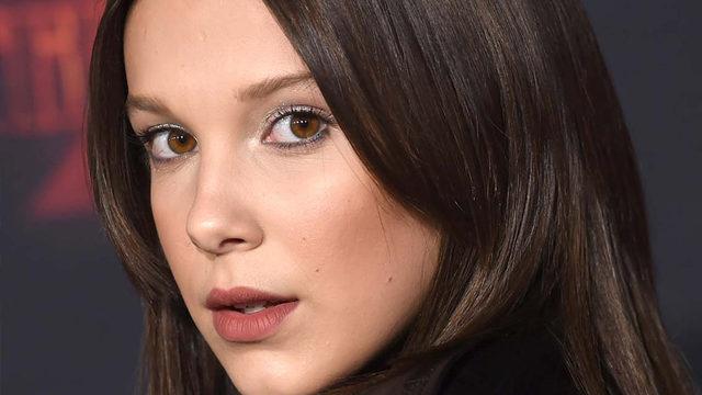 Stranger Things'in yıldızı Millie Bobby Brown, bikinili Noel pozunu paylaştı! Beğeni sayısı 5 milyonu geçti