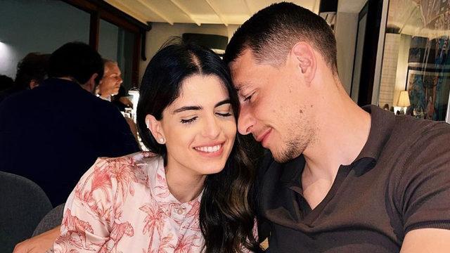 Galatasaray'a geleceği iddia edilen Andrea Belotti'nin eşinden olay pozlar! Sosyal medyayı salladı