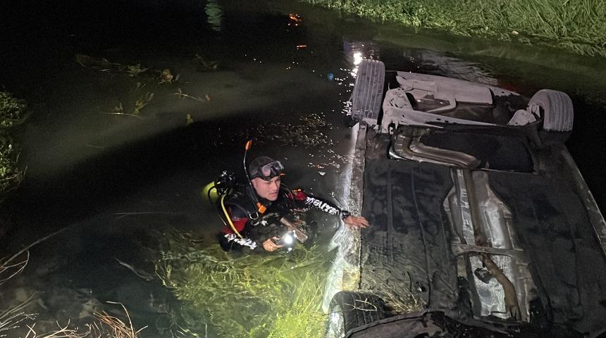 Antalya'da su kanalına düşen otomobilin sürücüsü öldü