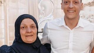 Mesut Özil'den annesine duygusal mesaj! Evladın olmak en büyük şansım