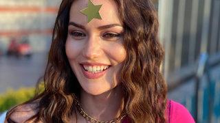 Fahriye Evcen'den karnı burnunda poz! Kavuşmaya az kaldı