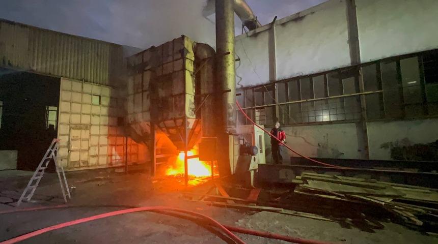 Kocaeli'de fabrikanın atık kazanında çıkan yangın söndürüldü