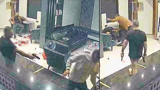 Sesleri duydu, lobiye iç çamaşırı ve çift silahla daldı! Manisa'daki otelde dehşet anları