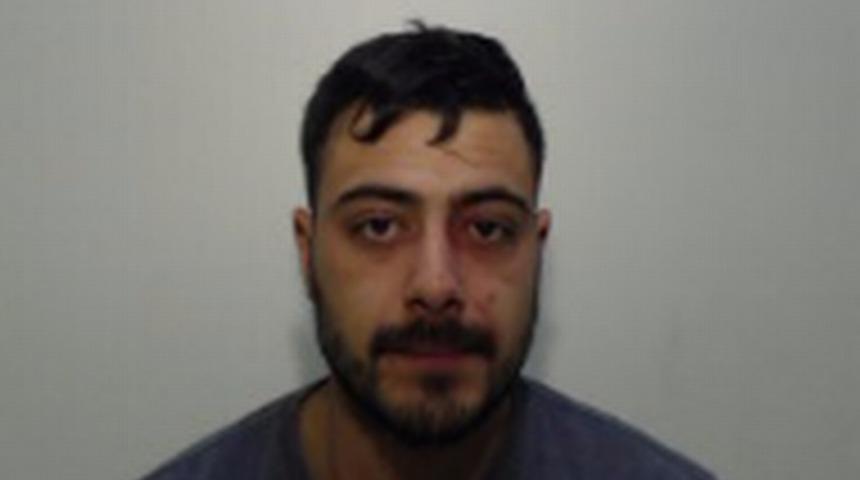 Küçücük çocukları yaşlı adamlarla cinsel ilişkiye girerken filme aldı! Önce inkar etti, sonra kabul edip ''O kadar da küçük değillerdi'' dedi