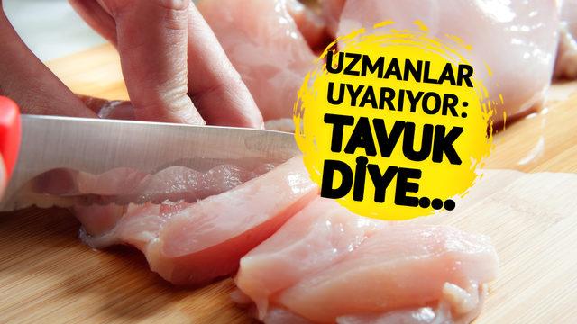 Tavuk diye bunu yediriyorlar! Görüntüsü neredeyse aynı ama… Yiyenlerin dizlerinde ortaya çıkıyor