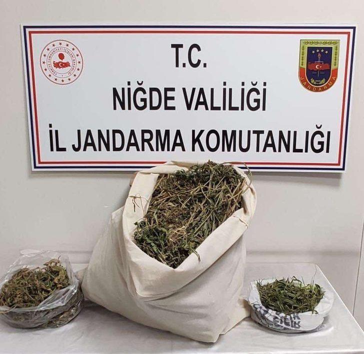 Jandarma operasyonunda 4 kilo 700 gram uyuşturucu ele geçirildi