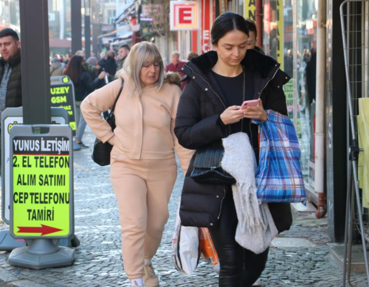  Yunan ve Bulgar turistler yılbaşı alışverişi için Edirne’ye akın etti! 'Ne görüp beğensek alıyoruz' G2