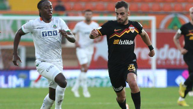 Alanyaspor Kayserispor'u 3-1 mağlup etti! Penaltı tekrar edildi ortalık karıştı