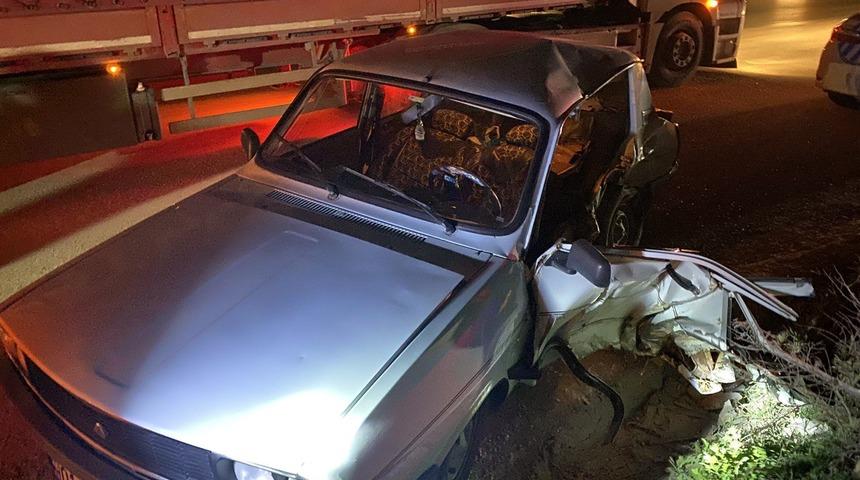 Adana'da iki otomobilin çarpışması sonucu 10 kişi yaralandı