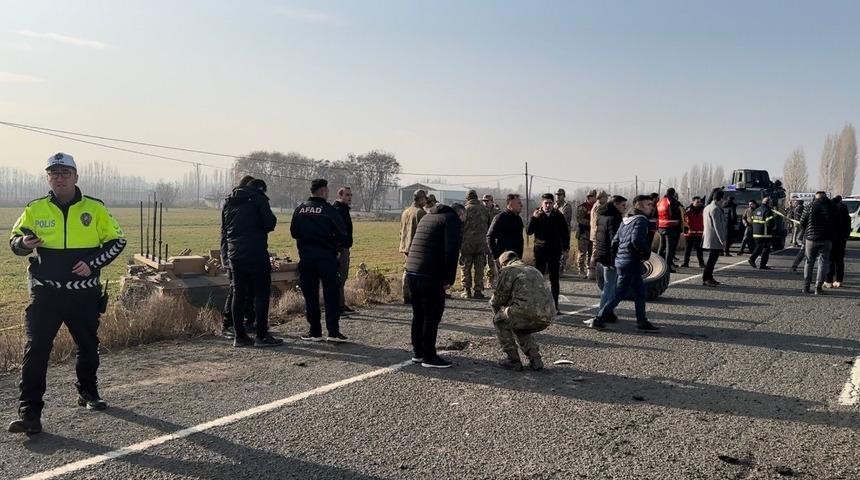 Iğdır’da zırhlı askeri araç devrildi: 12 asker yaralı