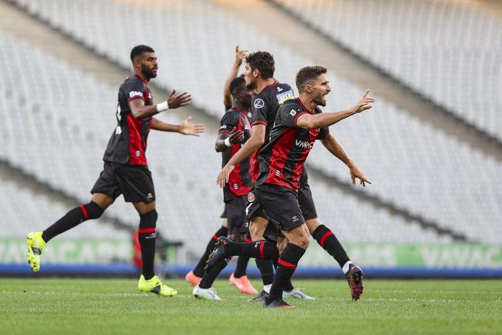 Trabzonspor taraftarı isyan etmişti! Karagümrük 2 Türk kuralı ile sahaya çıkarak ihlal mi yaptı? Karagümrük Trabzonspor maçında kural hatası mı var? G3