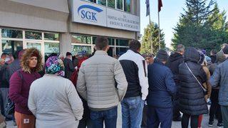 SGK'dan çok kritik EYT açıklaması! Emekli maaşı için yasayı işaret ettiler: 'Mümkün değil...'