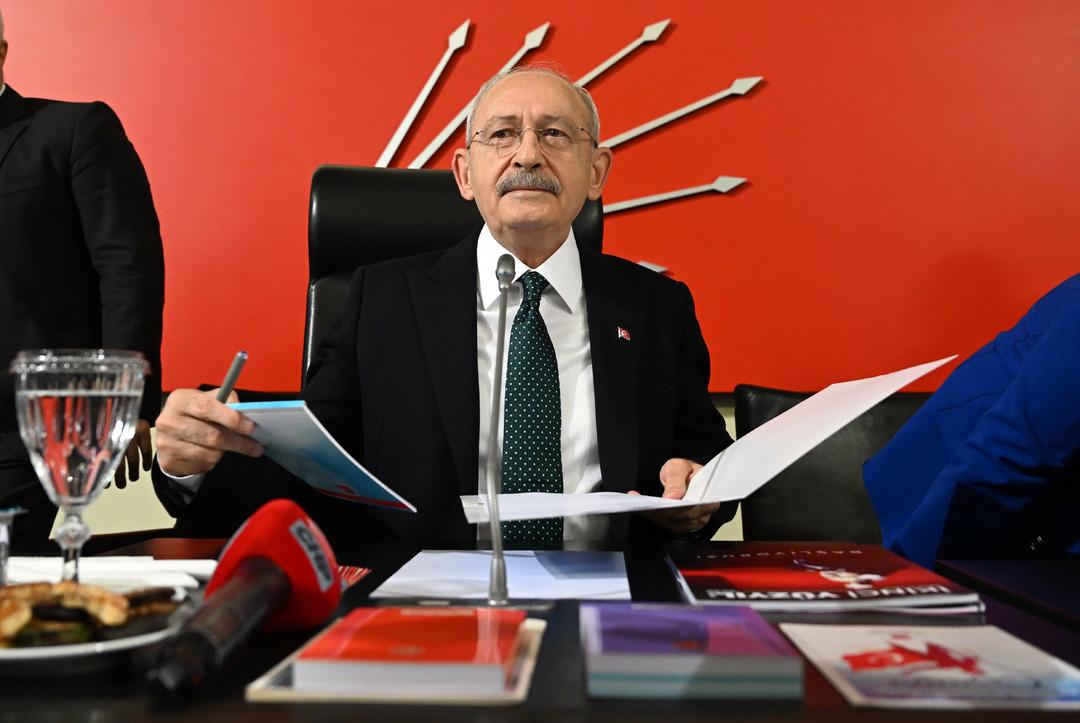 Son dakika | Kılıçdaroğlu sessizliğini fena bozdu! "Elektrik direğine asmakla tehdit edenler de var, silahla vurulmamı isteyenler de" 1