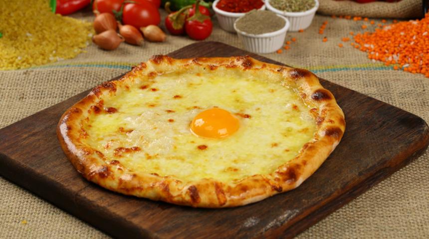 Mini kaşarlı pide tarifi! Zuhal Topal'la Yemekteyiz mini kaşarlı pide nasıl yapılır, malzemeleri neler?